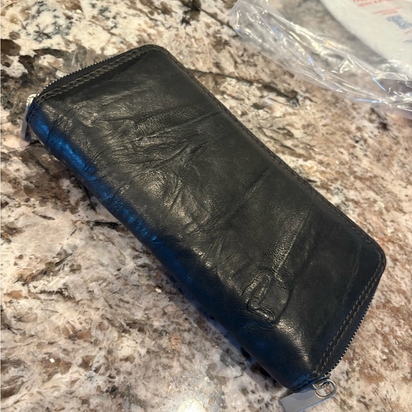 Black Leather Wallet - Picture 1 of 3